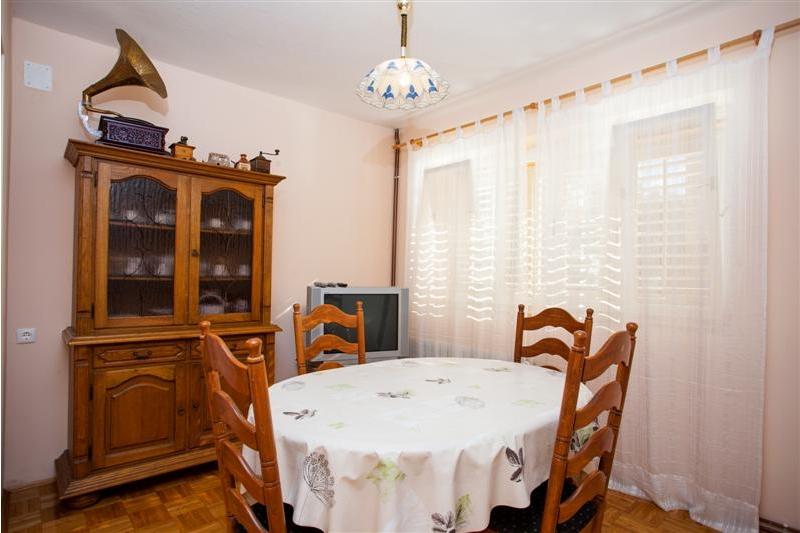Makarska Affordable apartments for 4 persons - Apartment Marita A4 / 04