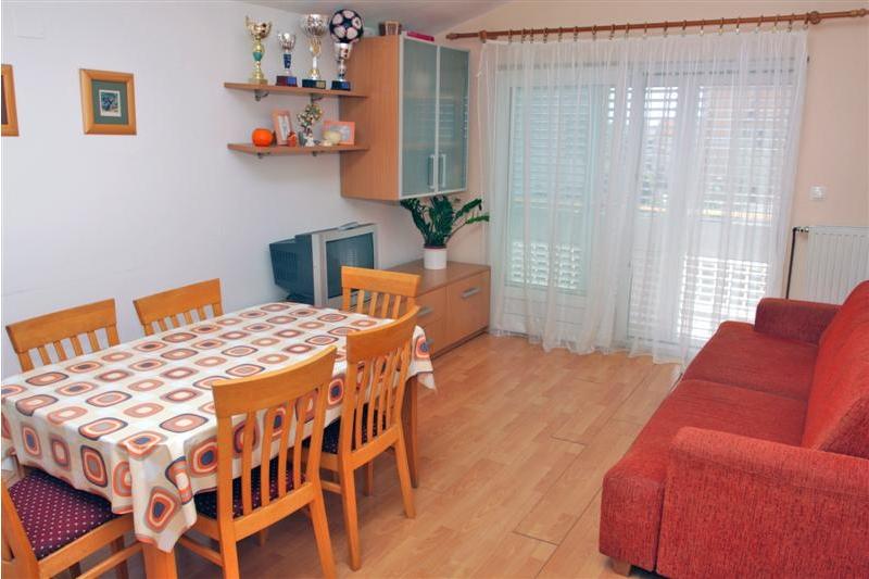 Budget accommodation Makarska - Apartment Marita A6 / 02