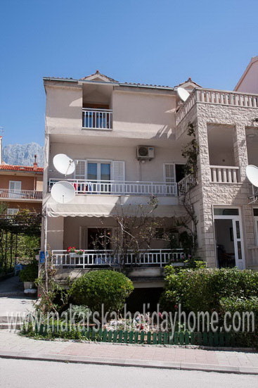 Makarska seaside apartment for rent-Apartment Braco