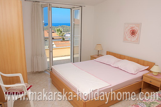 Ubytovanie Makarska - Lacný apartmán pre 5 osôb