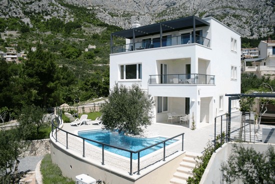villa s bazenom Makarska