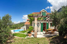 Feriehus Kroatia med basseng - Villa Ela Makarska