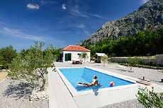 Vila s bazenom u Makarskoj-Villa Skender Kotišina