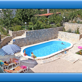 makarska holiday apartments with pool