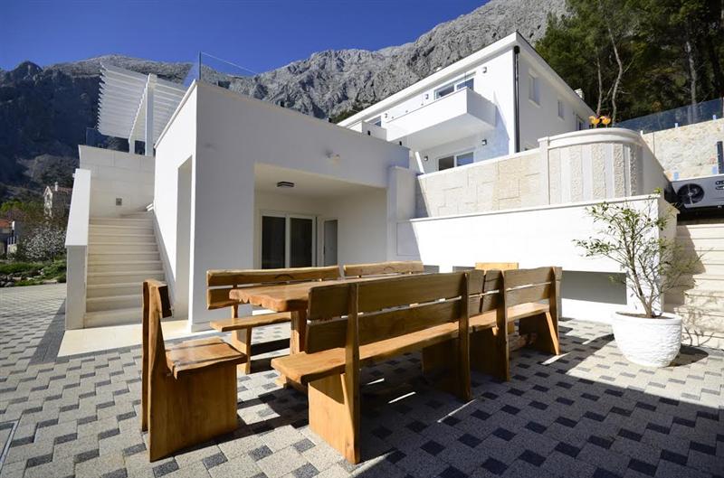 ferienhaus_kroatien_mit_pool_makarska_villa_ines_04