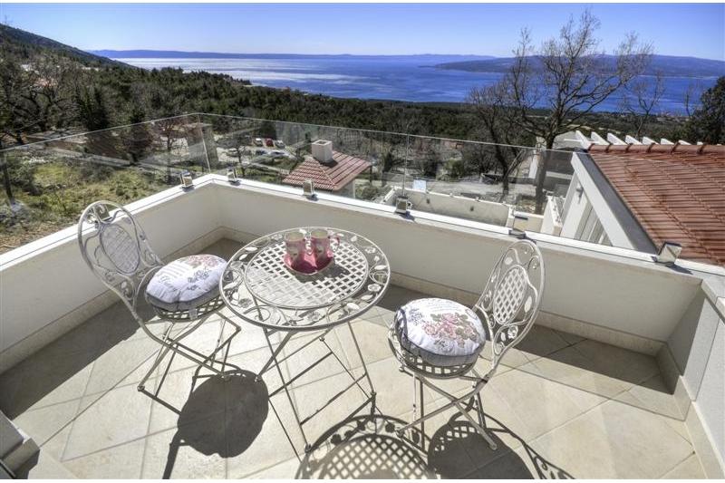ferienhaus_kroatien_mit_pool_makarska_villa_ines_08